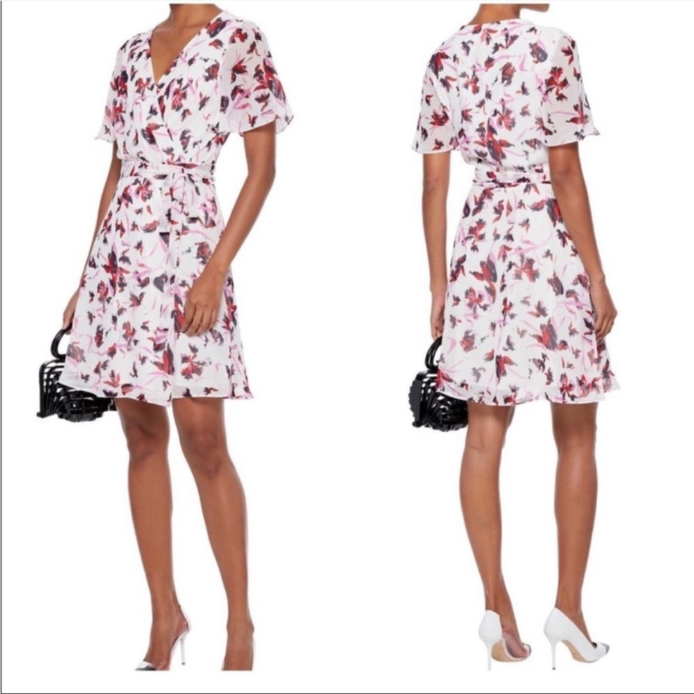 DVF Kathy Floral Wrap Dress Wild Floral Ivory size L. NWT